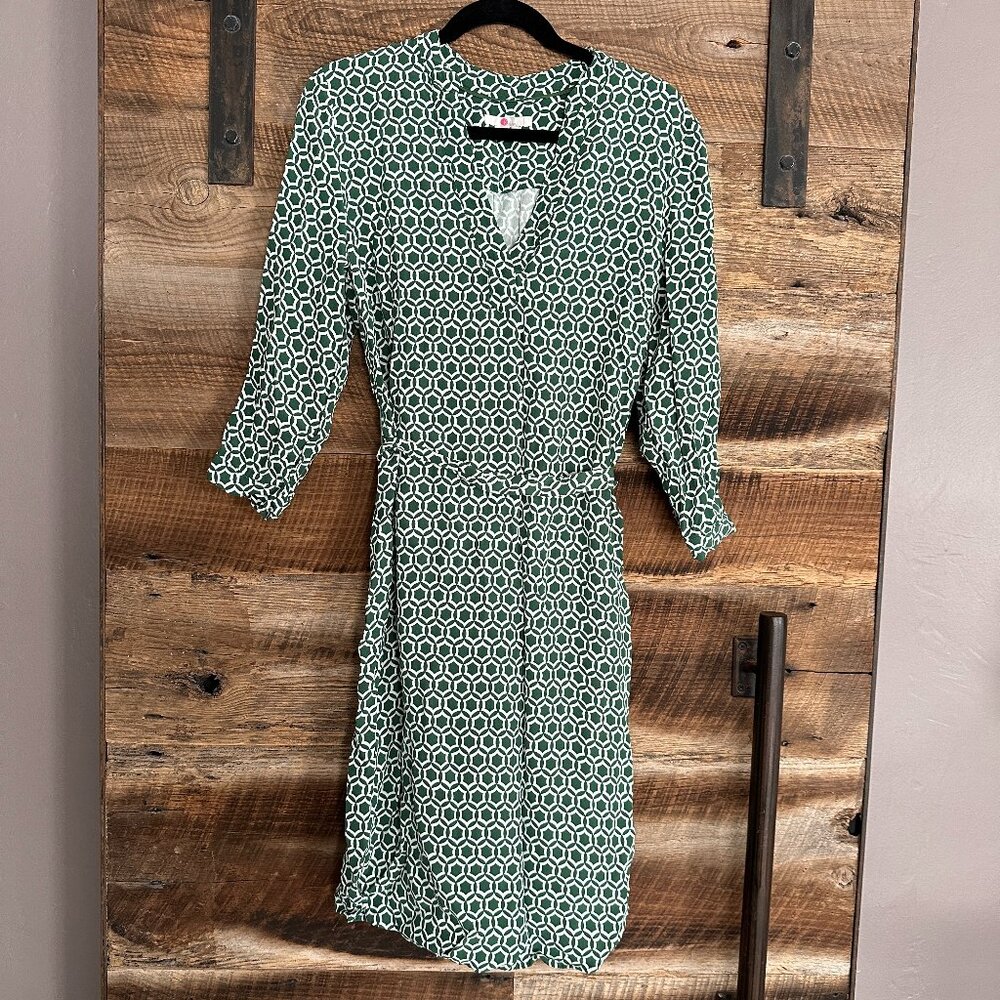 EUC Boden green and white midi dress Size 12